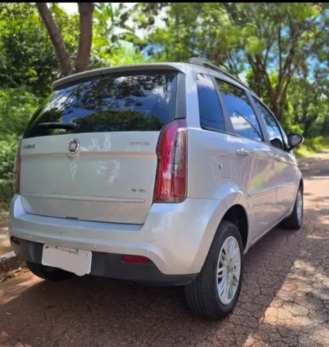 Fiat Idea Essence Dualogic 1.6 Flex 16V 5P 2013