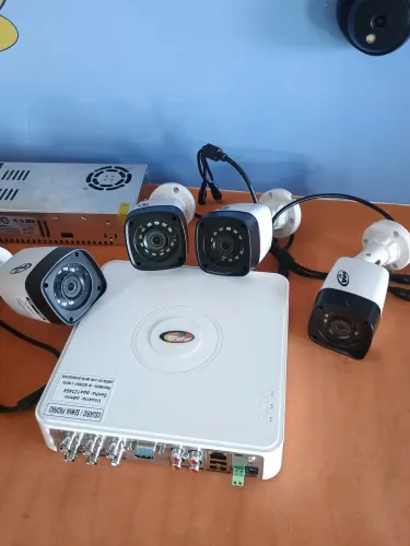 KIT CÂMERA 1-NVR 4-CAMERAS 1- FONTE 5 AMPERES 1-HD 500Gb , 100-METROS FIO
