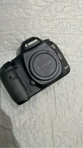 Camera Canon 5D Mark III