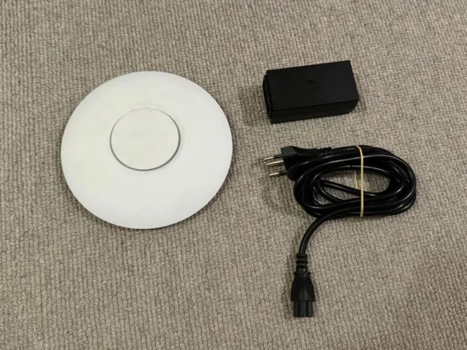 Ubiquiti UniFi UAP-AC-LITE
