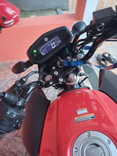 Moto de garagem ano 2025