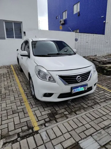 Nissan Versa SL 1.6 16V Flex Fuel 4P Mec. 2014