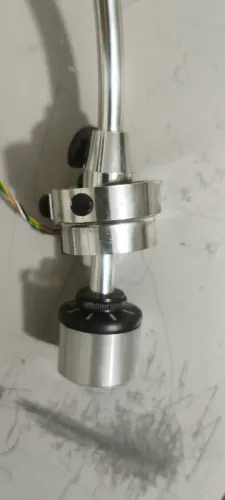 Garrard s125 contra peso. Braço tá quebrado