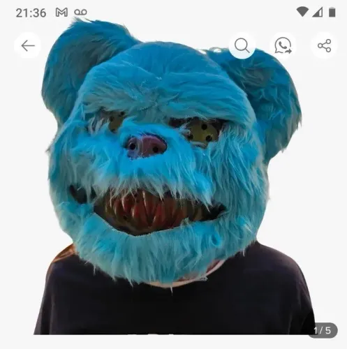 Máscara do urso azul ?