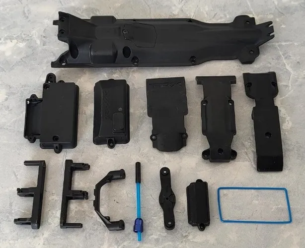 Conjunto de Pecas Pretas P/ Chassi de Automodelo RC Traxxas E-revo e Summit 1/10