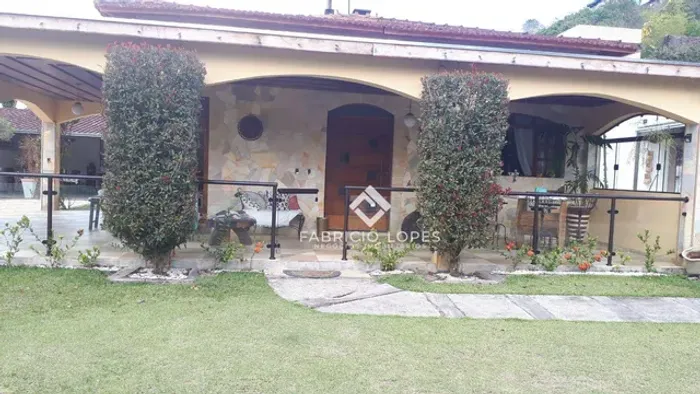 Linda Chácara em condomínio a venda - 1.770 m² - Freitas-SJC/SP