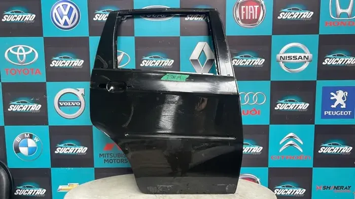 Porta traseira Fiat Ideia 2011 a 2018