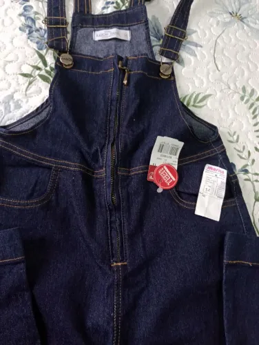 Macacão jeans tamanho 14