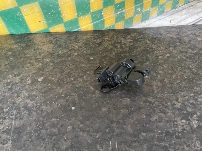 Tranca da mala Ford ka sedan e3b5-f442a66-cc