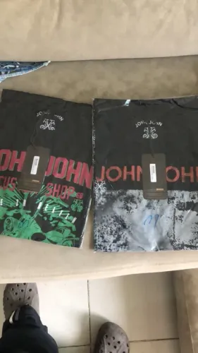 Duas camisetas John John tam P