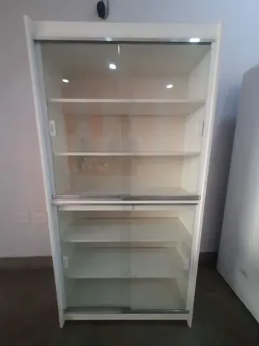 PRATELEIRA COM PORTA DE VIDRO MDF
