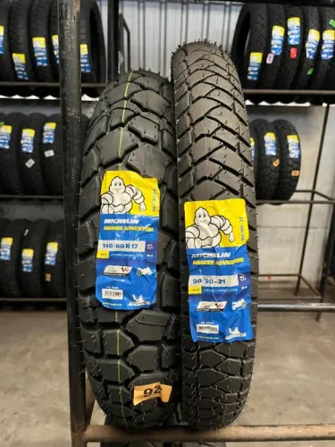 Par de Pneu Michelin Anakee Adventure 140/80-17 e 90/90-21 Bmw650/Bmw750/XT 660/Tenere 660