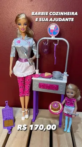 Barbie Cozinheira e sua ajudante