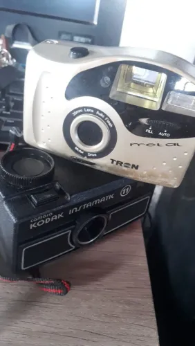 Câmera Kodak Instamatic 11 e Câmera TREN Metal