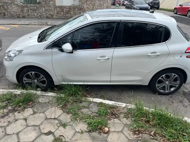 Peugeot 208 Griffe 1.6 Flex 16V 5P Aut. 2015