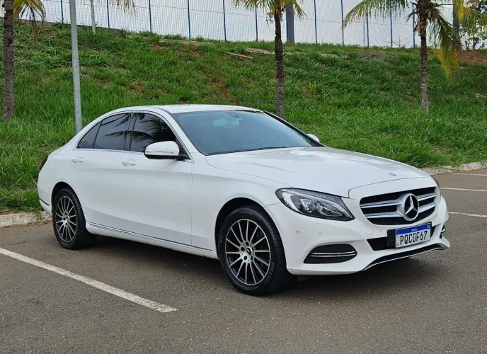 Mercedes-Benz C-200 Avantgarde 2.0t com teto solar carro impecável, 100% revisado 