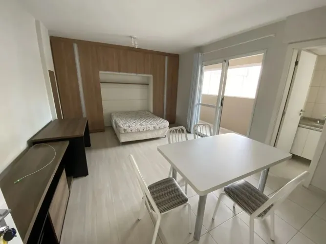Studio mobiliado no Centro próximo da UTFPR e Shopping Estação