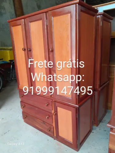Guarda-Roupa de Madeira com Frete Grátis