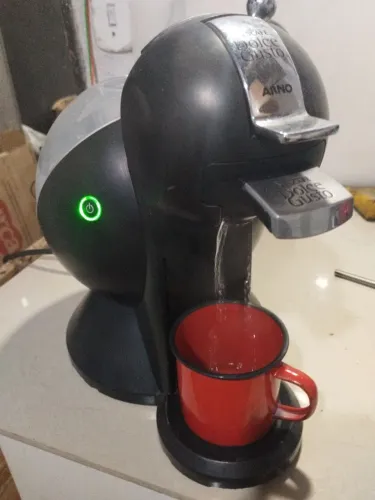 Cafeteira Nestlé dolce Gusto