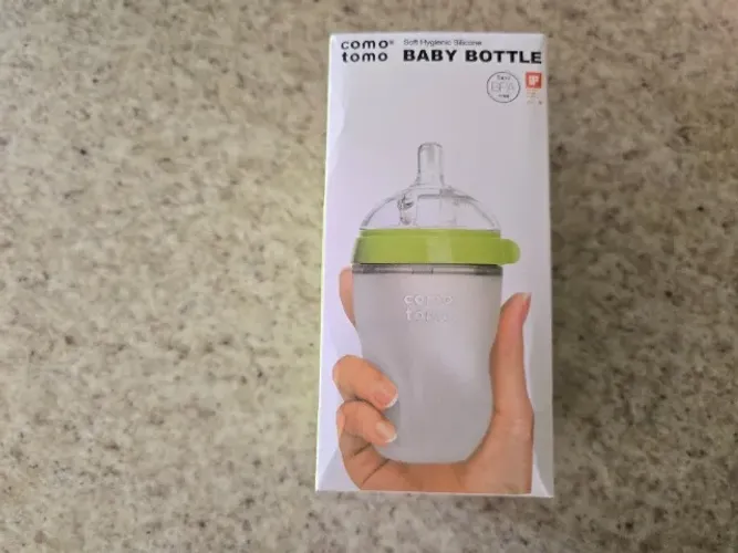 Mamadeira Baby Bottle Comotomo Verde 250ml Anticólica Silicone Anticólica Desmame