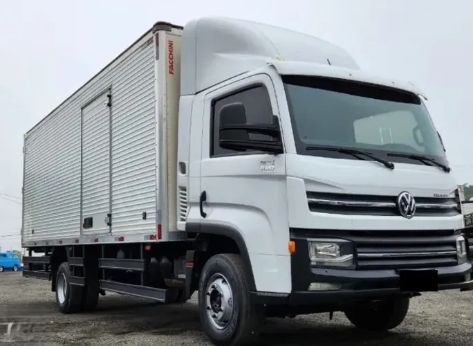Volkswagen 11180 Baú 2019