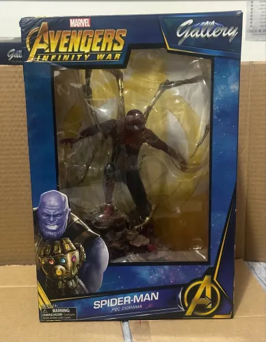 Marvel Avengers Infinity War - Spider-Man PVC Diorama (Gallery)