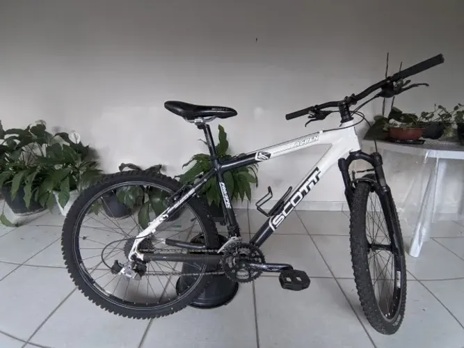 Bike MTB Scott aro 26 com 27 velocidades