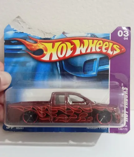 Hot Wheels Nissan Titan - Colecionador - ***Blister danificada***