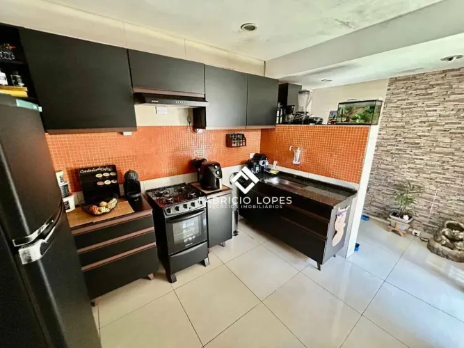 Casa à venda em condomínio fechado no Parque Santo Antônio - Jacareí/SP:
