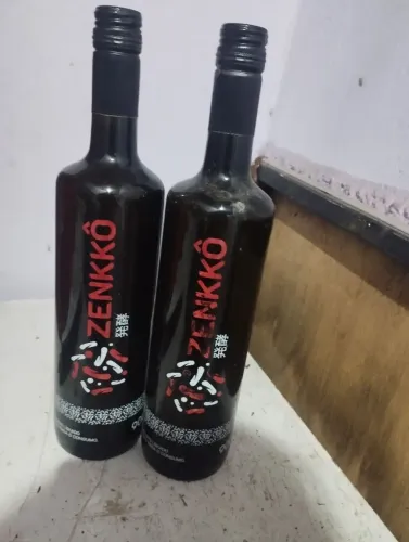 2 Garrafas de Sake Zenkko