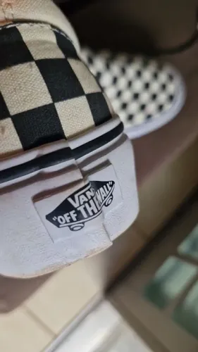 Tênis Vans Off The Wall Preto e Branco - Tamanho 36