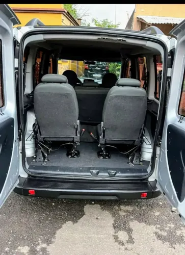 Vende-se Fiat Doblo Essense 7 lugares