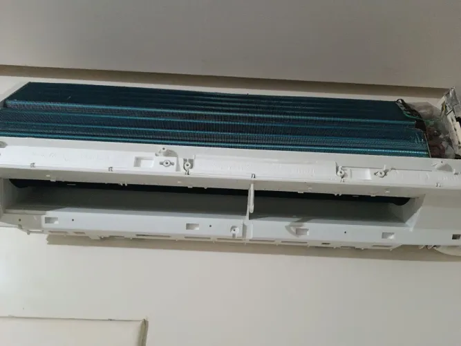 Fazemos todos os tipos de serviços em ar condicionado é só chamar no ZAP: *