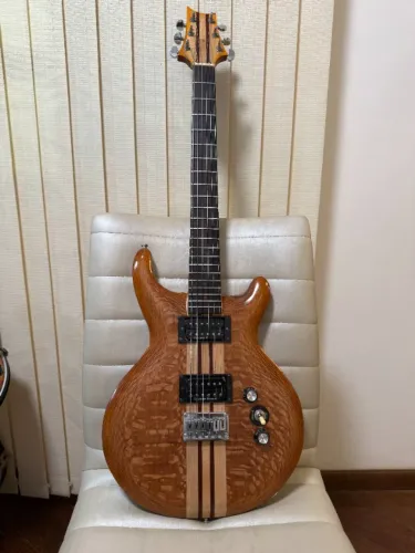 Guitarra PRS Luthier com Madeiras Nobres com caps Seymour Ducam + Tarraxas c/Trava Grover!