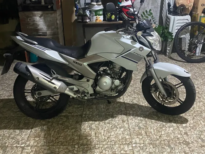 Fazer 250 manual e chave reserva