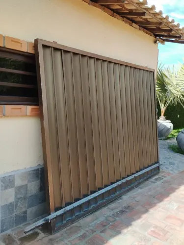 Portão de Alumínio com motor 2,70x 2,07