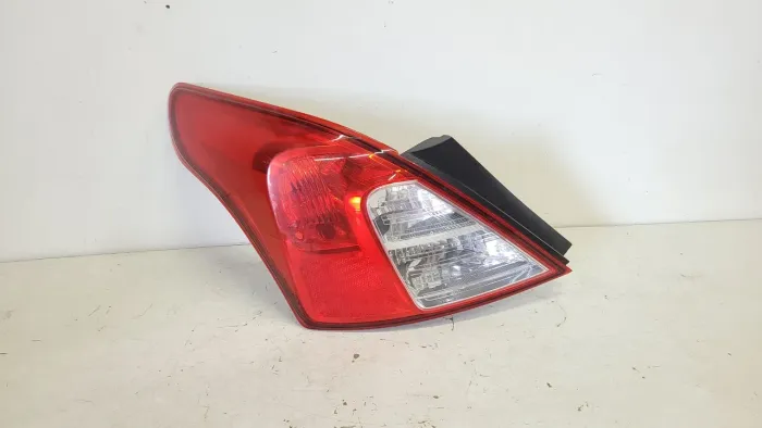 Lanterna nissan versa original 