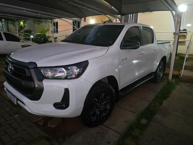 Toyota Hilux CD SR 4X4 2.8 TDI Diesel Aut. 2023