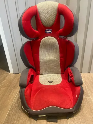 Cadeirinha Chicco usada, ótimo estado, para carro, ideal para crianças maiores (4+)