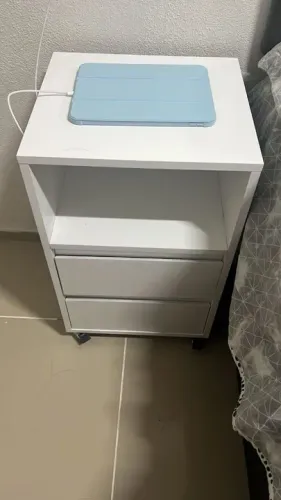 Mesa de Cabeceira Branca com 2 Gavetas