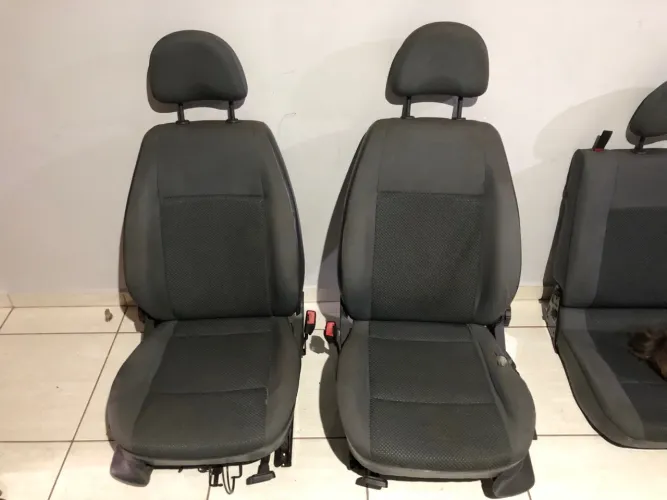 Bancos dianteiros e traseiros Amarok 