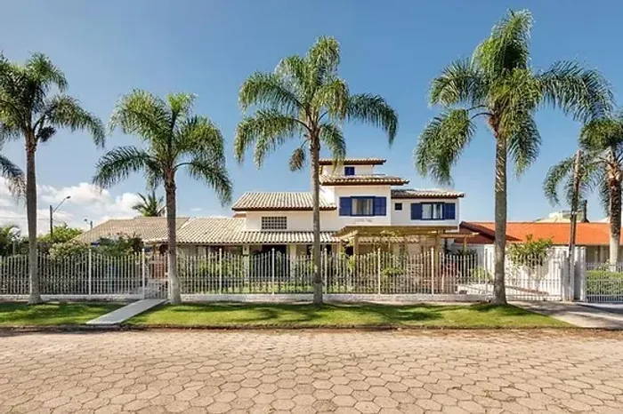 Hotel/Motel/Pousada para venda possui 330 metros quadrados com 5 quartos