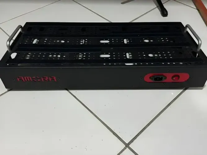 Pedalboard Amora 60x30 + elétrica