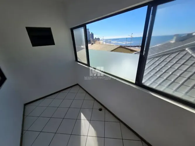 Imóvel para aluguel tem 66 metros quadrados com 3 quartos em Centro - Barra Velha - SC