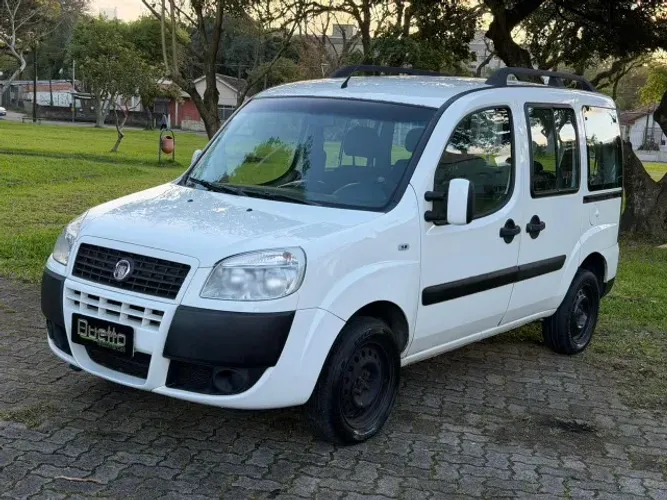 Fiat Doblo Essence 1.8 Flex 16V 5P 2015