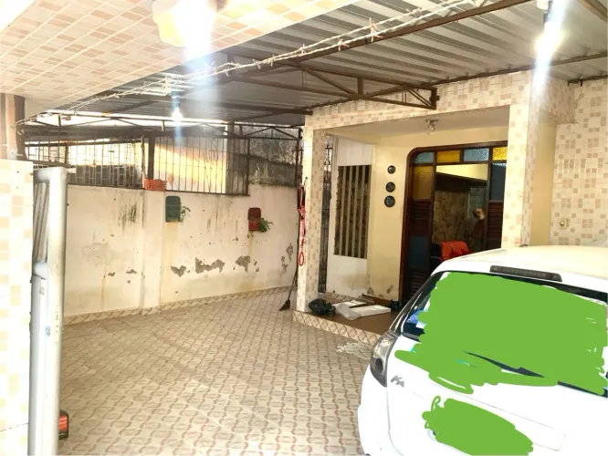 Casa em Mangabeira 1 (Localização Excelente)