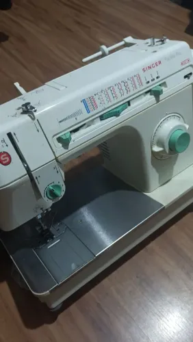 Maquina de costura Singer Facilita Plus