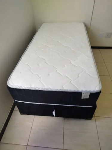 Cama solteiro com colchão