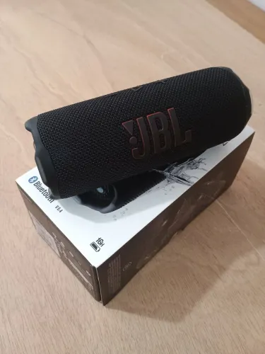 JBL Flip 7 Original Nova* (Menos de um mês de uso)