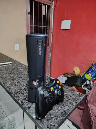 Vendo ou troco Xbox 360 slim